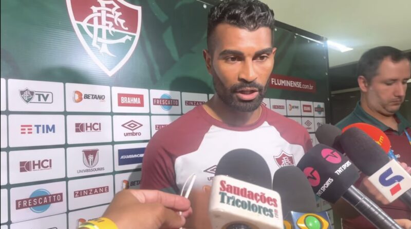 Thiago Santos fala de ligação do Diniz e exalta ambiente do Fluminense: “Quando você está em um lugar que se sente em casa tudo tem a melhorar”