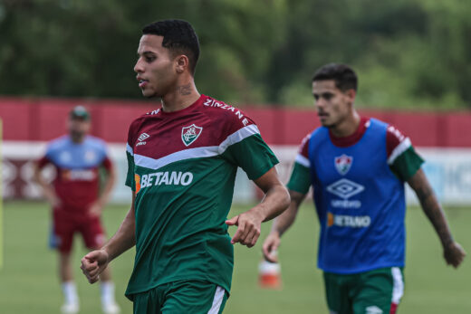 Alexsander fala da estreia no Brasileiro e sonha alto nos campeonatos: “Mentalidade de ser campeão em todas as competições” 