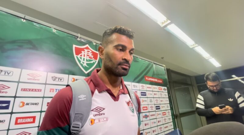 Thiago Santos fala de seu primeiro jogo como titular e da parte física para o FlaxFlu: “O que cansa é a derrota”