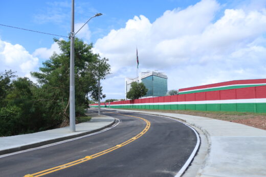 Rua de acesso ao CT Carlos Castilho é inaugurada 