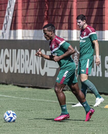 Árias fala da importância da torcida em jogo contra o River Plate: “Combustível a mais que as vezes o jogo precisa”