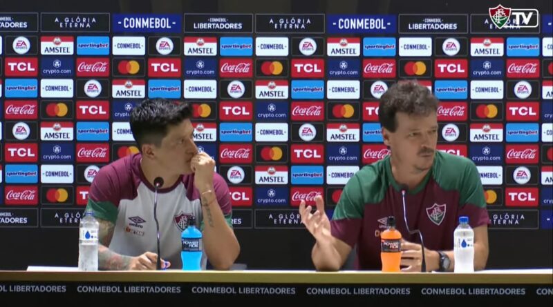 Fernando Diniz em coletiva pós Fluminense x River Plate / Foto: YouTube Fluminense FC