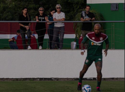 Pia Sundhage acompanha treinamento do Fluminense / Foto: Marcelo Gonçalves