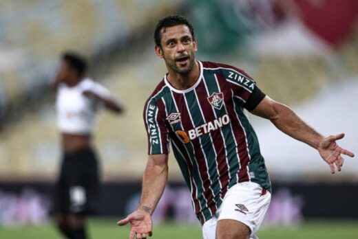 Fred comemora gol em Fluminense 2 x 0 RB Bragantino pela Copa do Brasil 2021 / Foto: Reprodução Isto É
