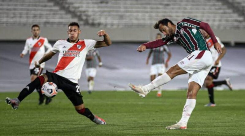 Nenê marca golaço em Fluminense 3 x 1 River Plate pela Libertadores 2021 / Foto: Lucas Merçon