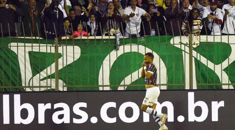 Samuel Xavier marca golaço em Fluminense 1 X 1 Atlético-MG / Foto: Reprodução