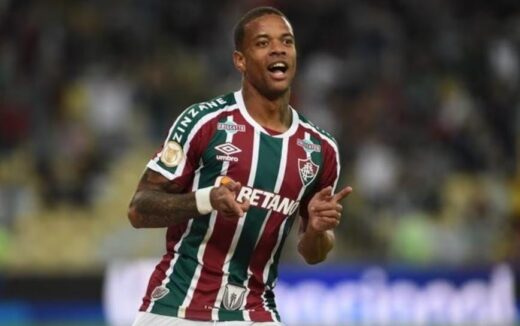 Caio Paulista comemora gol contra o Coritiba pelo Fluminense em 2022 / Foto: André Durão