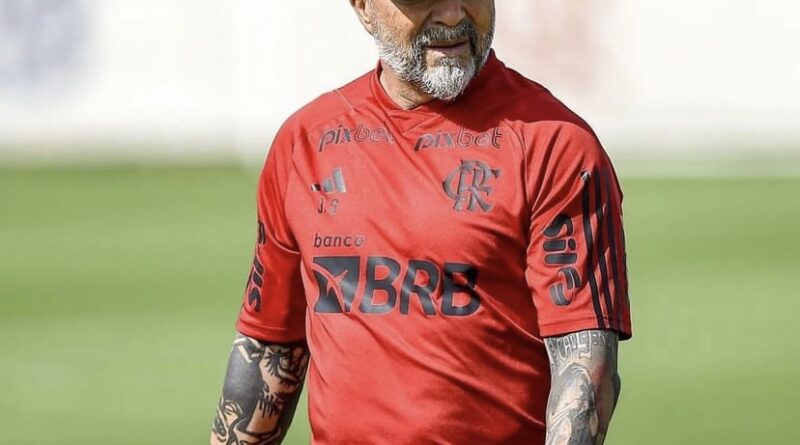 Sampaoli elogia Fernando Diniz e fala sobre comandar um clube e uma seleção ao mesmo tempo: “Seria muito complexo para mim”