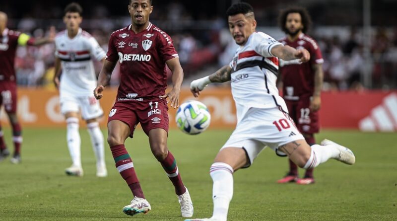 Fluminense é dominado pelo São Paulo e perde por 1 a 0