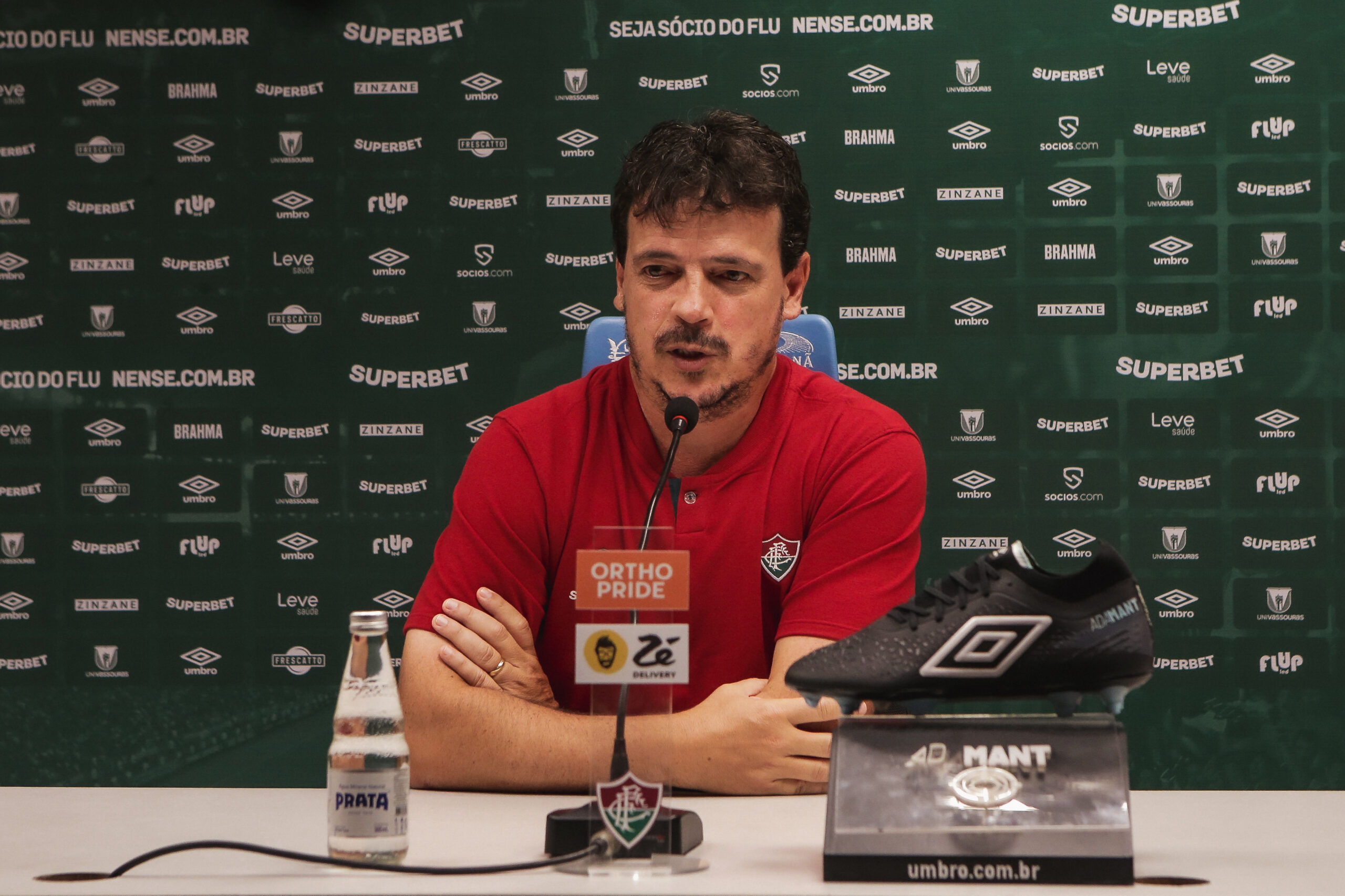 Em coletiva, Diniz garante: “ Se a gente faz o que era para fazer, as  jogadas nem teriam existido • Saudações Tricolores