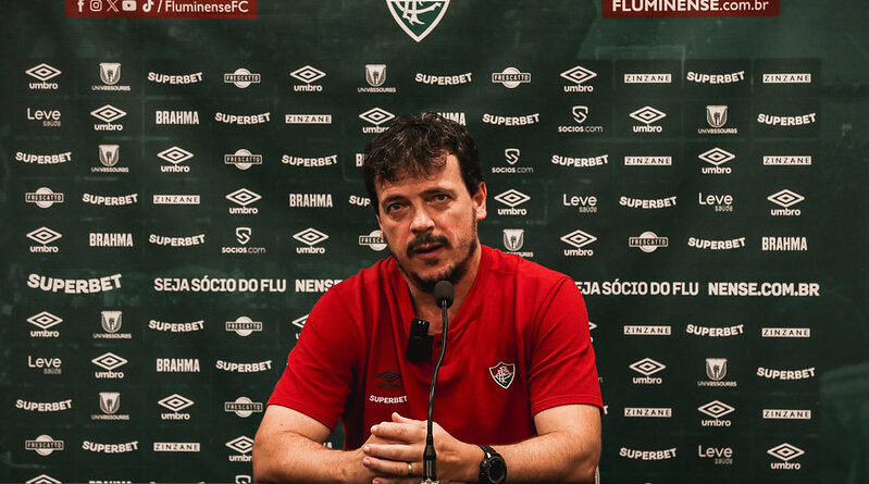 Diniz assume momento desfavorável do Fluminense na temporada: “a gente está jogando abaixo”