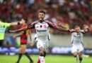 Antes de encarar o Flu, Flamengo goleia o Sport e assume a liderança do Brasileirão