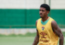 John Kennedy evolui de entorse e lesão grave é descartada no Fluminense