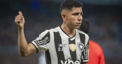 Savarino aceita proposta do Fluminense e aguarda retorno ao Brasil para selar acordo Savarino aceita proposta do Fluminense e aguarda retorno ao Brasil para selar acordo