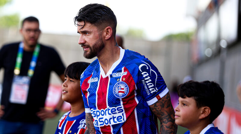 Fluminense acerta empréstimo de Everaldo ao Bahia até o fim de 2026