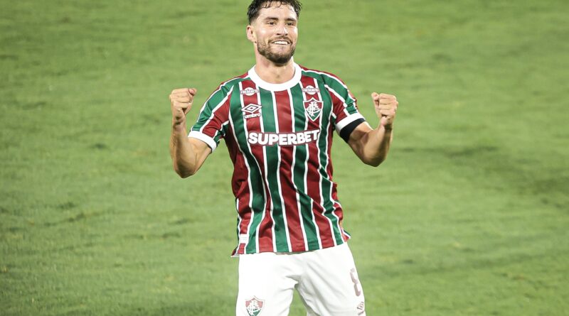 Fluminense recusou ofertas, incluindo de clube da Premier League, por Martinelli e trata meia como inegociável