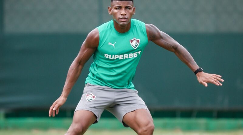 Arana e Hércules desfalcam o Fluminense contra o Bangu