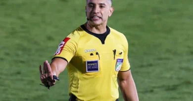 Árbitro que deu duas saídas de bola ao Palmeiras contra o Fluminense desabafa: “A gente vira chacota” Árbitro que deu duas saídas de bola ao Palmeiras contra o Fluminense desabafa: “A gente vira chacota”