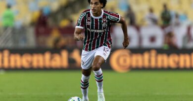 Gabriel Fuentes não chega a acordo com América do México e permanece no Fluminense