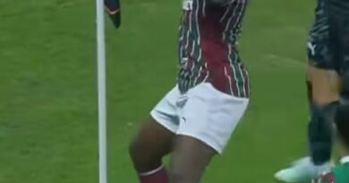 Bruna Pelé marca contra o Corinthians e homenageia Vini Jr. na comemoração: “Pra representar nossa cor” Bruna Pelé marca contra o Corinthians e homenageia Vini Jr. na comemoração: “Pra representar nossa cor”