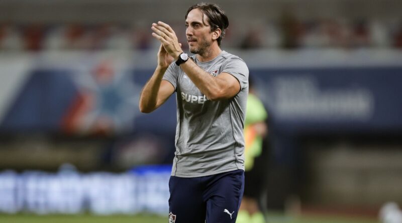 Zubeldía celebra vitória fora de casa e explica escolha por Savarino: “Era importante”