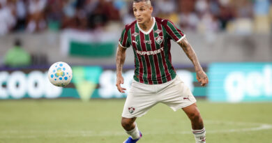 Fala, jogador: Arana projeta duelo contra ex-clube e celebra primeiro gol pelo Fluminense Fala, jogador: Arana projeta duelo contra ex-clube e celebra primeiro gol pelo Fluminense