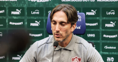 Zubeldía aponta queda física do Fluminense na derrota para o Vasco: “Não conseguimos manter o que fizemos por 60 minutos”