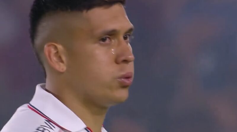 A caminho do Flu, Julián Millán se emociona em jogo de despedida pelo Nacional