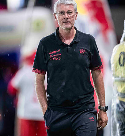 Velho conhecido: Odair Hellmann reencontra o Fluminense agora como técnico do Athletico