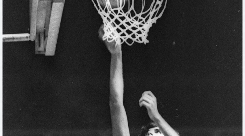 Morre Marquinhos Abdalla, ídolo do basquete brasileiro revelado pelo Fluminense