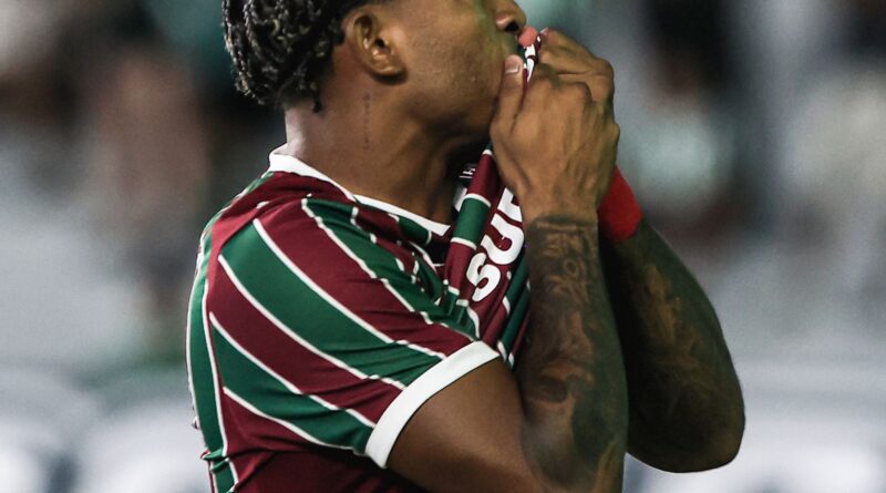 Com time alternativo, Fluminense fica no empate com o Coritiba no Couto Pereira