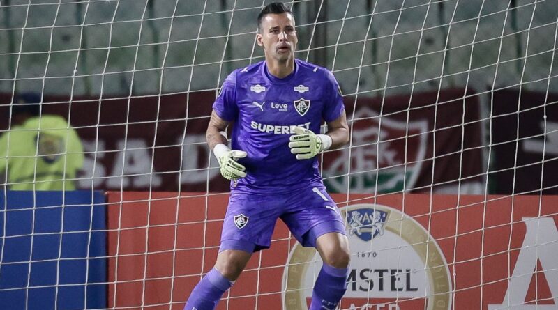Fábio bate recorde e se torna o jogador mais velho a atuar na Libertadores
