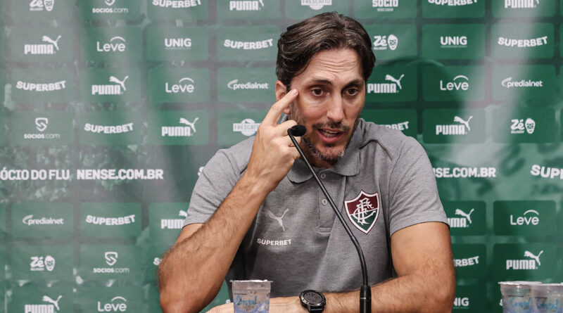 Zubeldía exalta postura do Fluminense após virada: “A mentalidade da equipe foi sempre ganhar”