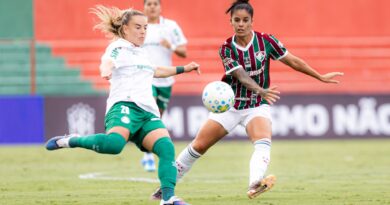 Fluminense sofre gol nos acréscimos e perde de virada para o Palmeiras no Brasileirão Feminino