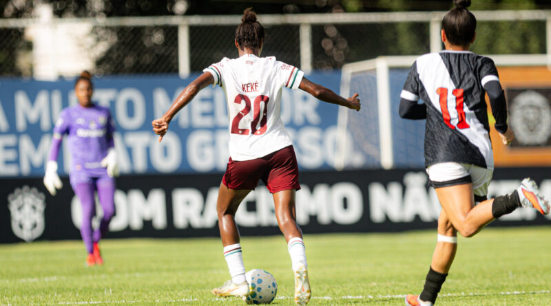 Jogadora do Fluminense é alvo de racismo e homofobia durante partida do Brasileirão Feminino