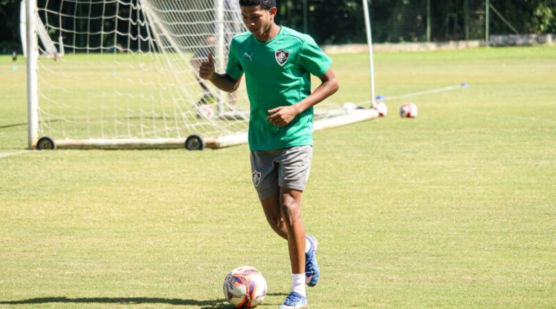 Fluminense visita o Flamengo pelo Brasileirão Sub-20 com retorno de lateral que estava na Seleção