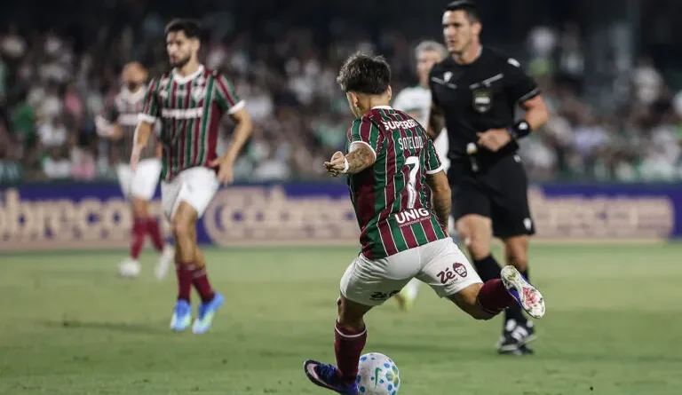Fluminense contesta decisão de Rafael Rodrigo Klein em gol anulado e fará reclamação à CBF