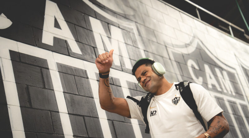 Diretor do Atlético-MG confirma contato por Hulk e explica ausência em jogo: “Fomos procurados por um clube brasileiro”