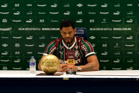 Hulk é apresentado no Maracanã e promete entrega: “Quero conquistar coisas grandes aqui”
