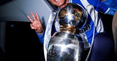 Thiago Silva deixa o Porto e fica livre no mercado Thiago Silva deixa o Porto e fica livre no mercado