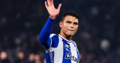 Fluminense consulta Thiago Silva após saída do Porto e avalia possível retorno
