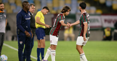 Martinelli destaca oportunidades para Xerém após amistoso: “Eles são o futuro do clube” Martinelli destaca oportunidades para Xerém após amistoso: “Eles são o futuro do clube”