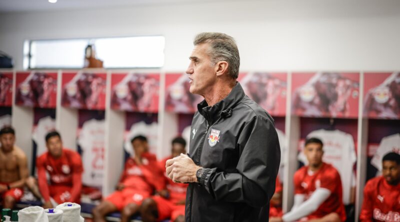 De Olho Neles: Treinador do RB Bragantino confirma desfalques na equipe para encarar o Fluminense
