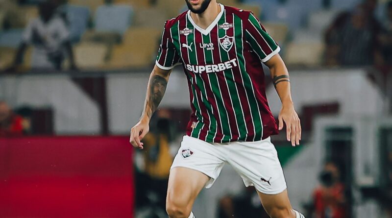 Millán e Jemmes deixam jogo com dores e serão reavaliados pelo Fluminense