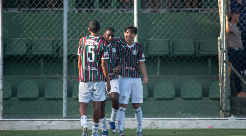 Fluminense vence o Atlético-GO e se mantém na liderança do Brasileirão sub-17