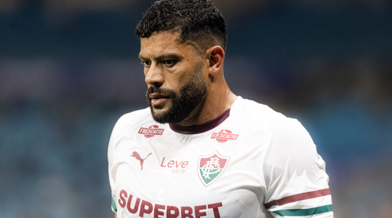 Hulk reclama de lance em empate do Fluminense: “Em qualquer parte do mundo é falta”