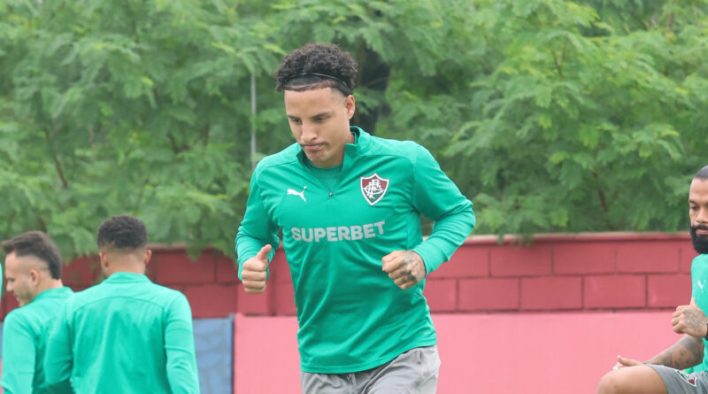 Mesmo sem lesão séria, Arana será desfalque nos próximos jogos