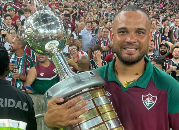 Preparador de goleiros deixa o Fluminense após 15 anos e anuncia novo desafio no exterior