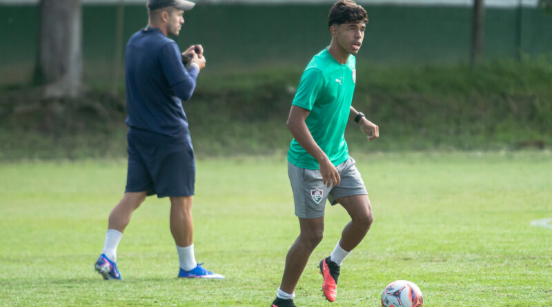Fluminense recebe o Grêmio na busca da liderança do Brasileirão Sub-17