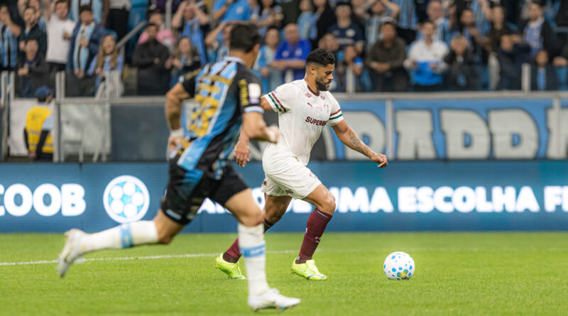 Hulk marca seu primeiro gol no Brasileirão, mas Fluminense empata com o Grêmio fora de casa